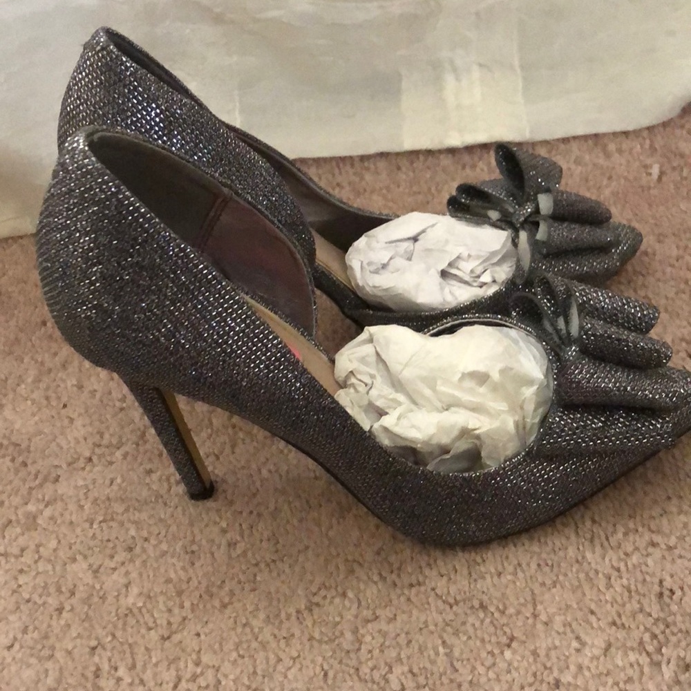 Shiny silver Betsy Johnson Heels